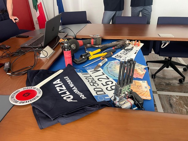 Sgominata banda dedita ai furti in abitazione: emesse nove misure cautelari, cinque persone  in carcere