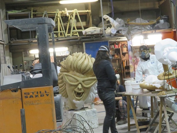 "Carnavaliers, Carnavalières", un filmato racconta il “dietro le quinte” del carnevale di Nizza (Video)