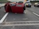 Schianto in tangenziale: due auto si ribaltano in direzione Sud all'altezza di Debouche. Traffico in tilt