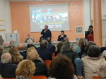 Una catena umana contro il termovalorizzatore: "Dopo il 30 giugno pronti anche alle vie legali"