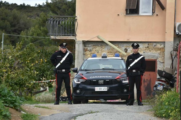 Bimba morta a Bordighera, nuovo colloquio con i legali. La madre ribadisce: “Non ho mai toccato mia figlia”