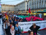 Non si ferma il supporto di Torino alla Flotilla: ancora in migliaia in marcia