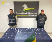 Gioielli, monili e accessori falsi: blitz della Guardia di Finanza, sei denunce Gioielli, monili e accessori falsi: blitz della Guardia di Finanza, sei denunce