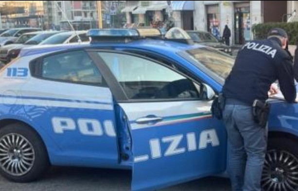 Tormentava l'ex compagna con pedinamenti e telefonate intimidatorie, stalker recidivo arrestato dalla polizia