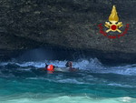 Ventimiglia, ore di angoscia alle Calandre: ancora senza esito le ricerche dei due giovani dispersi in mare (Foto e Video)
