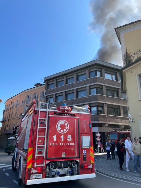 Incendio a Mondovì: Vigili del Fuoco al lavoro [FOTO e VIDEO]