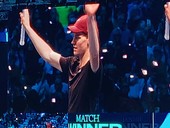 Sinner soffre per un set, poi si sbarazza di De Minaur: per il terzo anno in finale alle Atp Finals Sinner soffre per un set, poi si sbarazza di De Minaur: per il terzo anno in finale alle Atp Finals