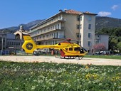 Calizzano, scontro tra un'auto e una bici, ciclista in codice rosso al Santa Corona