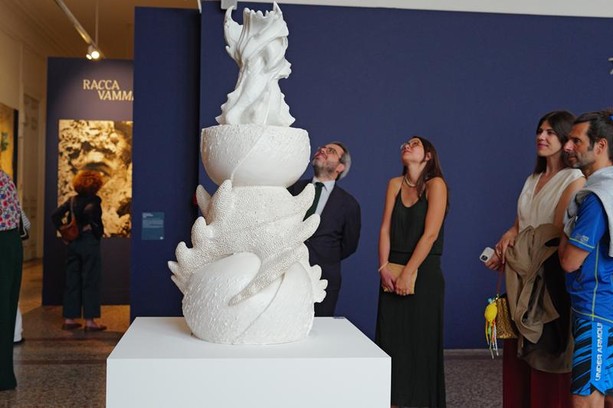 “Le reliquie dell’onda” di Racca Vammerisse: incanto e inquietudine al Museo di Belle Arti di Nizza