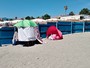 Accoltellamento sulla spiaggia, le ammissioni: la lite dopo aver toccato gli oggetti della vittima Accoltellamento sulla spiaggia, le ammissioni: la lite dopo aver toccato gli oggetti della vittima