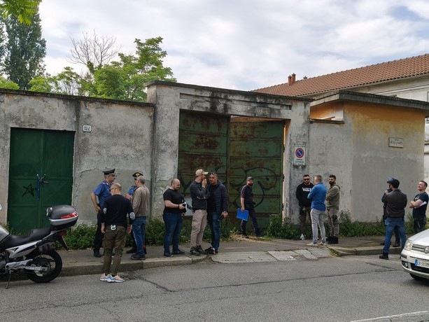 Manifattura Tabacchi: sgombero degli occupanti dalle prime luci dell'alba nella zona di Regio Parco