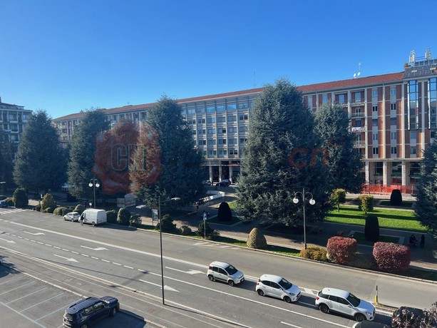Riqualificazione di piazza Europa, Bongiovanni e Sturlese chiedono al Comune chiarezza e una revisione del progetto