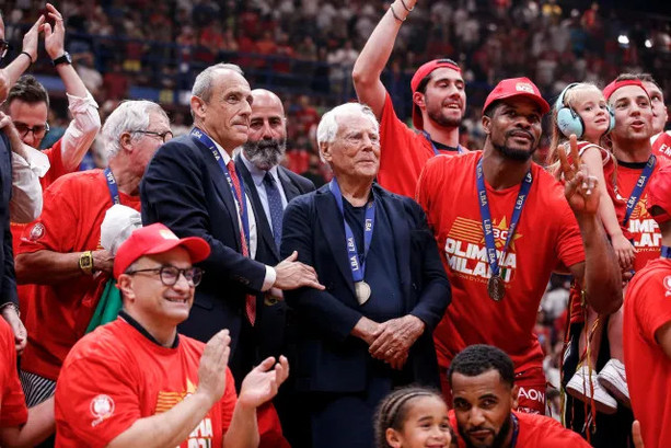 Armani, l'omaggio della Pallacanestro Varese: «Esempio illuminato di eccellenza, da avversari ne riconosciamo la grandezza»