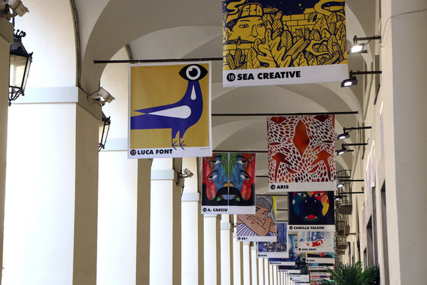 I portici di Torino si trasformano in una galleria d'arte a cielo aperto