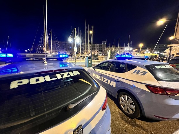 Savona, non si ferma all'alt e rischia di investire un poliziotto: arrestato motociclista 36enne Savona, non si ferma all'alt e rischia di investire un poliziotto: arrestato motociclista 36enne