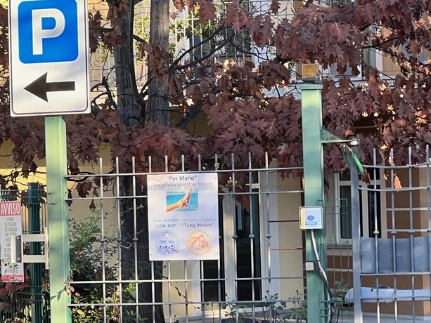 Videoriprese e accertamenti tecnici: così sono stati scoperti i maltrattamenti sugli ospiti della cooperativa"Per Mano" Videoriprese e accertamenti tecnici: così sono stati scoperti i maltrattamenti sugli ospiti della cooperativa"Per Mano"