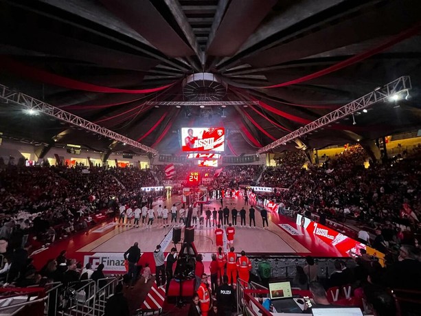 VARESE-CANTÙ, la diretta. Itelyum Arena tutta esaurita per il derby VARESE-CANTÙ, la diretta. Itelyum Arena tutta esaurita per il derby