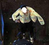 Risse in strada nell’area pedonale: “Le ordinanze non vengono rispettate”