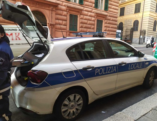 Terremoto nella polizia locale, il Comandante non si è dimesso: il Comune valuta sospensioni e provvedimenti
