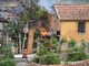 Sanremo: magazzino distrutto da un incendio in strada Borgo Tinasso, a rischio anche una abitazione (Foto e Video)