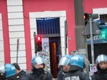 Agosto deserto in Vanchiglia, ma il presidio continua: la polizia da otto mesi sorveglia l'Aska vuoto Agosto deserto in Vanchiglia, ma il presidio continua: la polizia da otto mesi sorveglia l'Aska vuoto