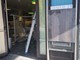 Bra, fanno esplodere uno sportello bancomat e scappano Bra, fanno esplodere uno sportello bancomat e scappano