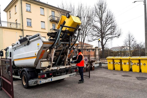 Asti, scintille in Consiglio sulle tariffe TARI: esplode la polemica sui costi