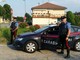 Giaveno, litigano per la verniciatura della scala condominiale: suocero e genero picchiano e aggrediscono con una pistola un vicino di casa