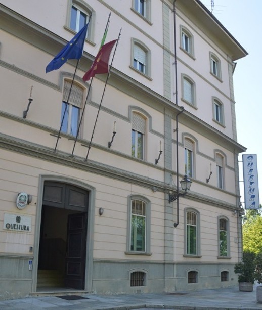 Due arresti per violenza di genere: interventi immediati della Polizia di Stato a Cuneo Due arresti per violenza di genere: interventi immediati della Polizia di Stato a Cuneo