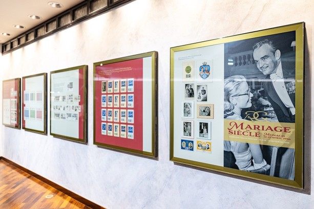 Il Museo dei Francobolli e delle Monete di Monaco celebra i 70 anni del matrimonio tra il Principe Ranieri III e Grace Kelly con una mostra dedicata Il Museo dei Francobolli e delle Monete di Monaco celebra i 70 anni del matrimonio tra il Principe Ranieri III e Grace Kelly con una mostra dedicata