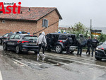 Asti, fugge all'alt dei carabinieri e si dilegua nelle campagne: è ancora caccia all'uomo che potrebbe essere armato [VIDEO]