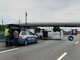 Si ribalta sulla Torino - Milano: soccorsi in corso all'uscita di Settimo. Traffico bloccato Si ribalta sulla Torino - Milano: soccorsi in corso all'uscita di Settimo. Traffico bloccato
