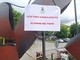 Vandalismi a Villafranca: sfregiate sculture e imbrattato il municipio