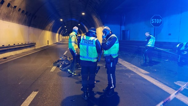 Sanremo: nuovo sopralluogo nella galleria dell'incidente mortale di ieri, confermata l'alta velocità e nessun altro mezzo coinvolto