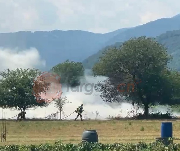 In fiamme un campo agricolo a Piano Quinto: tre interventi in 24 ore per i vigili del fuoco [VIDEO]