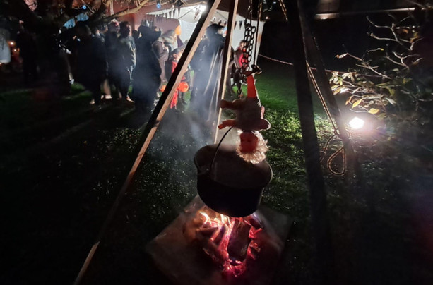 A SPASSO NEL WEEKEND DI HALLOWEEN. Musica, feste a tema e atmosfere stregate: il "dolcetto o scherzetto" anima il fine settimana in provincia di Varese A SPASSO NEL WEEKEND DI HALLOWEEN. Musica, feste a tema e atmosfere stregate: il "dolcetto o scherzetto" anima il fine settimana in provincia di Varese