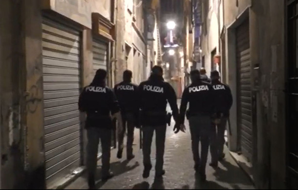 Rapine e tentati agguati, centro storico osservato speciale: una segnalazione al giorno in zona Darsena