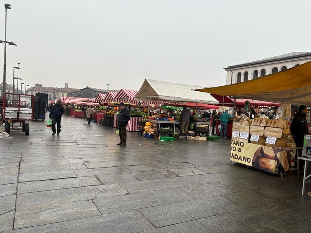 Legalità e cantieri Pnrr: scontro politico in Circoscrizione 7 sul mercato di Porta Palazzo