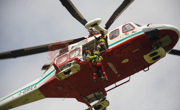 Garessio 2000, scialpinista volontario del SASP rimane travolto da una valanga Garessio 2000, scialpinista volontario del SASP rimane travolto da una valanga