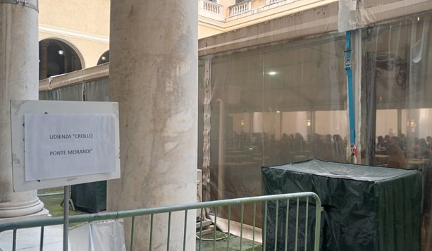 Processo Morandi, la rabbia dei parenti delle vittime dopo le dichiarazioni di Castellucci: &quot;Tutti si dovrebbero vergognare di questa storia&quot;