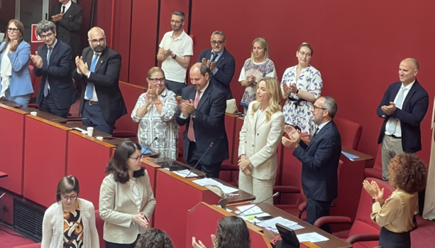 Consiglio comunale, Silvia Salis giura da sindaca: “Genova ha scelto il cambiamento, sarò la sindaca di tutte e tutti”