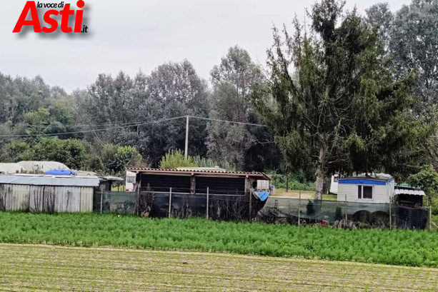 Asti, insediamento Rom lungo il Borbore: l'ex assessore Vercelli segnala criticità sulla sicurezza, Rasero rassicura [FOTO]