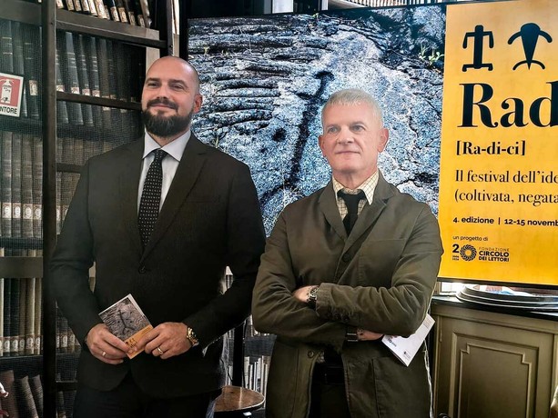 Negozi assaltati e guerriglia, Marrone: "Seconde generazioni sradicate, scambiano moda con integrazione" Negozi assaltati e guerriglia, Marrone: "Seconde generazioni sradicate, scambiano moda con integrazione"