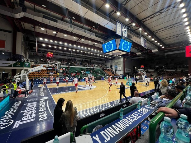 SASSARI-VARESE, la diretta. Ora ci siamo davvero: inizia sull'Isola l'avventura biancorossa