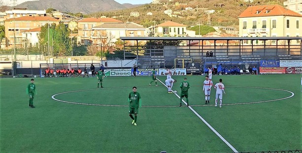 Coppa Italia di Eccellenza. La finale è della Fezzanese. I verdi battono 2-1 la Genova Calcio e si qualificano alla fase nazionale Coppa Italia di Eccellenza. La finale è della Fezzanese. I verdi battono 2-1 la Genova Calcio e si qualificano alla fase nazionale