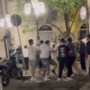 Tensioni in Largo Saluzzo: baby gang assalta un pub e scatena una rissa in strada Tensioni in Largo Saluzzo: baby gang assalta un pub e scatena una rissa in strada