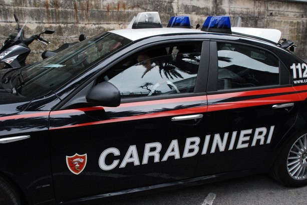 Giro di prostituzione maschile in cambio di droga: otto misure cautelari