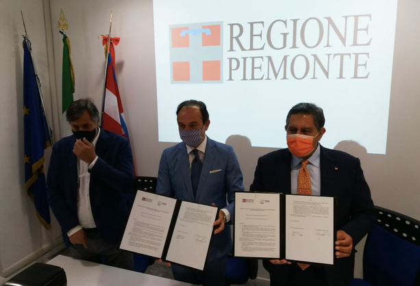Piemonte e Liguria vaccineranno i turisti in vacanza: Cirio e Toti firmano un accordo bilaterale per l'estate [VIDEO e FOTO]