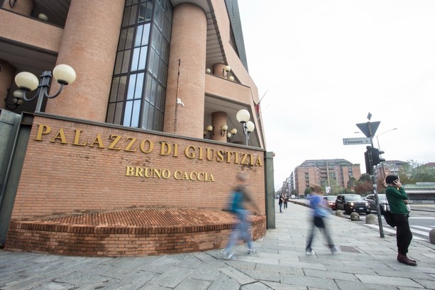 Guerriglia urbana a Torino, la procura valuta l'appello dopo la scarcerazione dei tre manifestanti