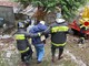 VIDEO. Nuova tempesta d'acqua: a Castelveccana i vigili del fuoco salvano due persone dalla casa invasa dal fango
